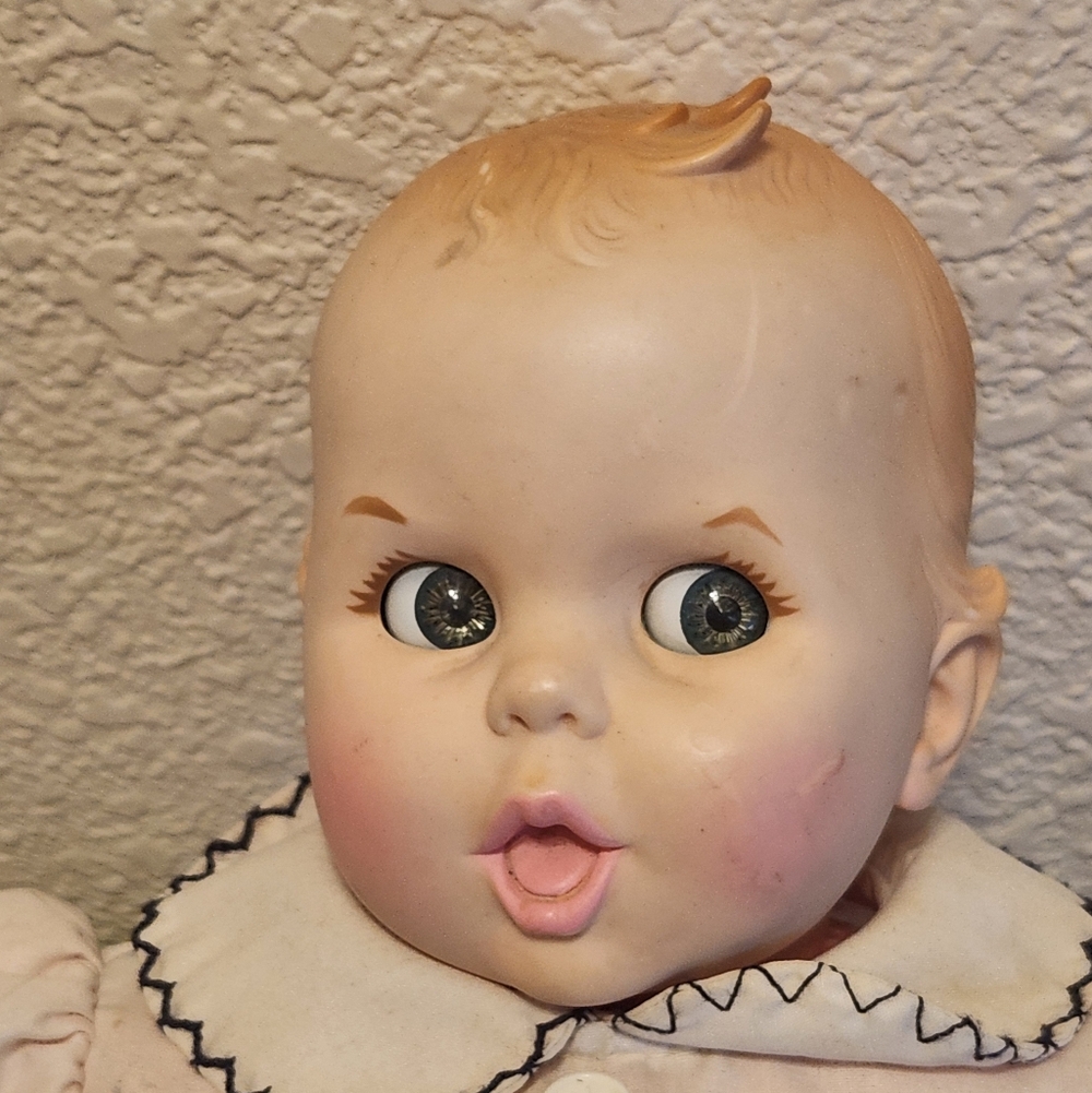 Vintage GERBER GOOGLIE EYE Doll